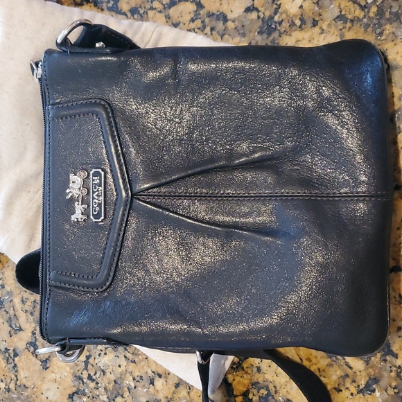 Black leather coach cross body bag - Picture 9 of 9